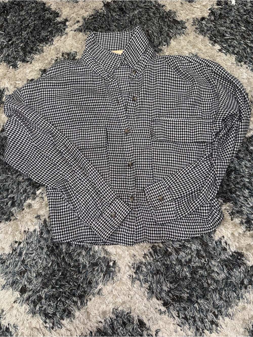 Black & White Houndstooth Button-Up Shirt Jacket